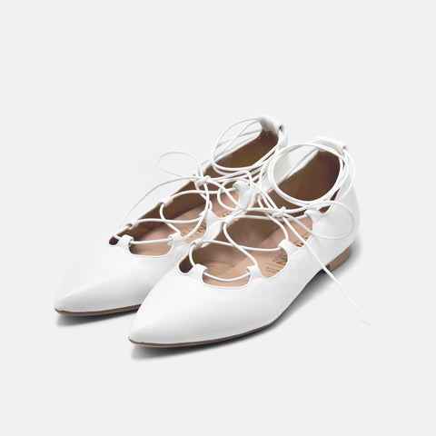 ラストワン50%OFF:レースアップ ポインテッドトゥ フラットシューズ(130-16ss2)ホワイトスムース/mamian(マミアン)