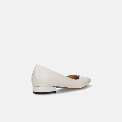 予約：メタルパーツ フラットシューズ（m17064）ホワイトグレー/mamian（マミアン）