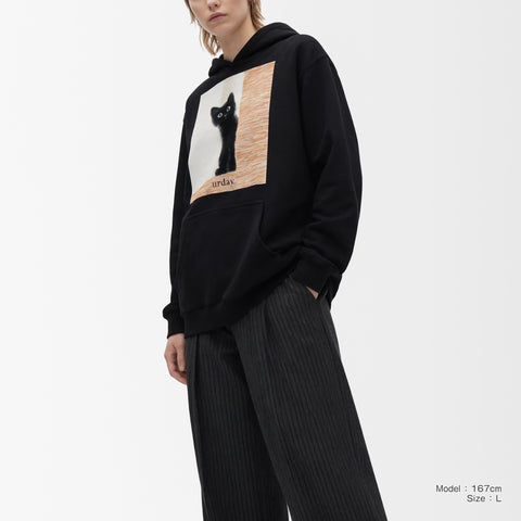 予約：urday【cat】アートワークスウェットプルパーカ（u-a-spk-0001-05）ブラック/urday（マミアン）